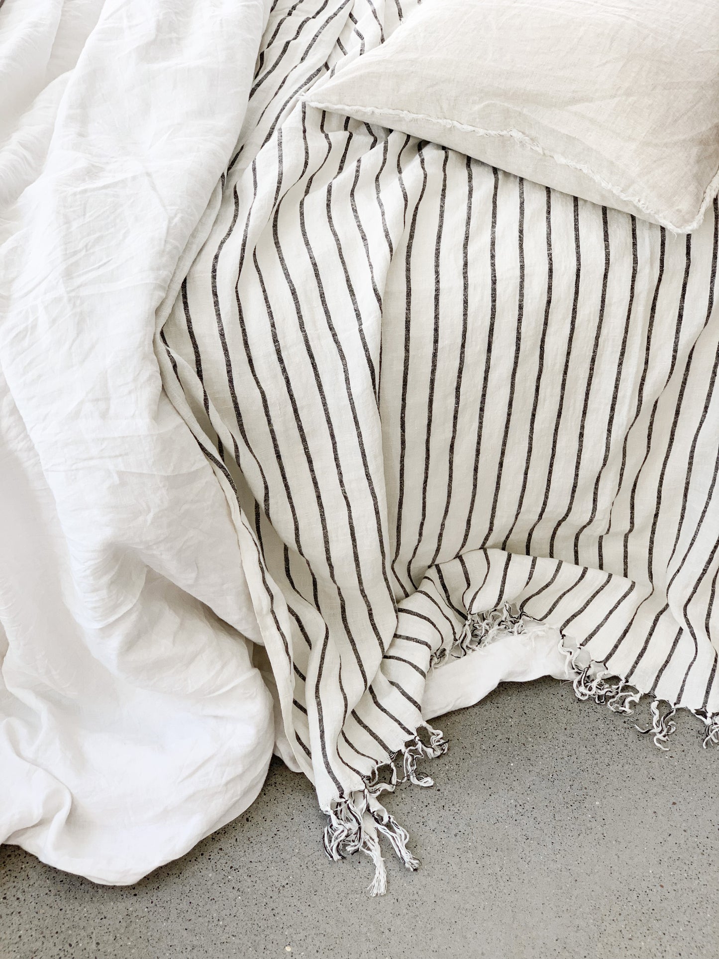 Omala Pure Linen Throw - Rustic Stripe