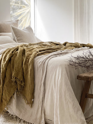 Omala Pure Linen Throw - Golden Moss